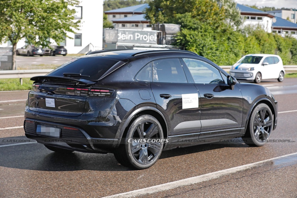 Porsche Macan EV lộ diện trên đường thử, giá có thể rẻ hơn Taycan - 5