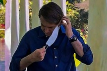 Tranh cãi việc Tổng thống Brazil tháo khẩu trang khi thông báo mắc Covid-19