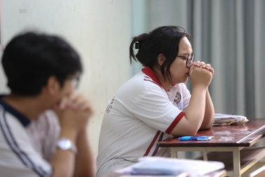 Đề ngữ văn giống tin đồn, Bộ GD&ĐT khẳng định do "ngẫu nhiên"