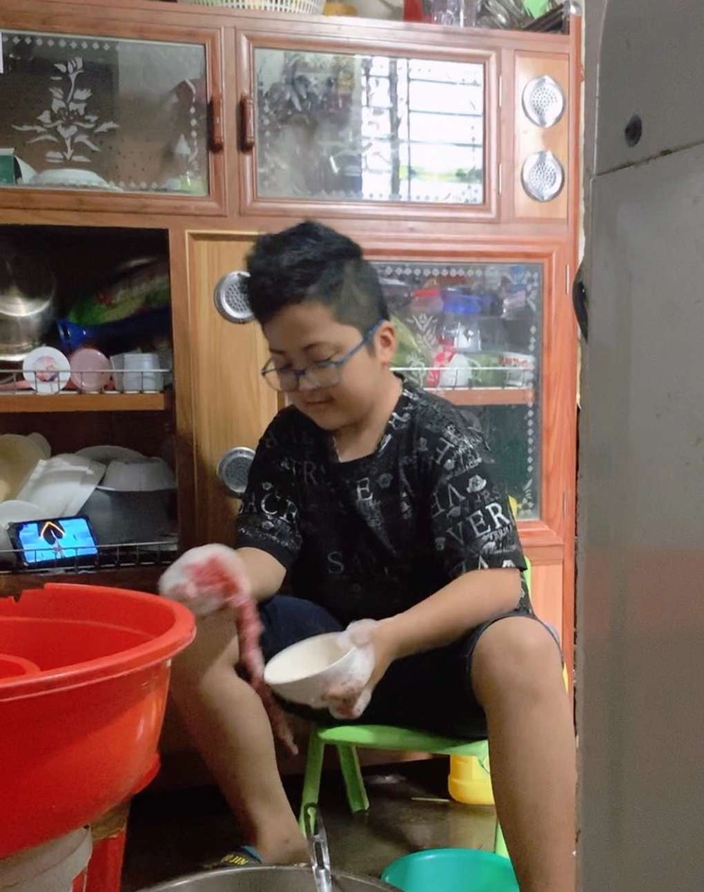 Câu chuyện đẫm nước mắt, mơ thoát cảnh nhà thuê của giọng ca nhí Sỹ Luân - 3 Câu chuyện đẫm nước mắt, mơ thoát cảnh nhà thuê của giọng ca nhí Sỹ Luân - 3