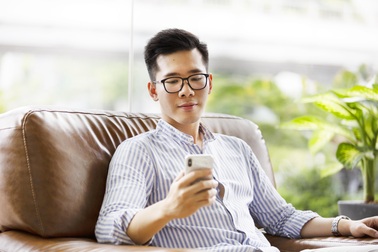 Mở tài khoản Agribank E-Mobile Banking có cơ hội trúng iPhone 14, du lịch châu Á