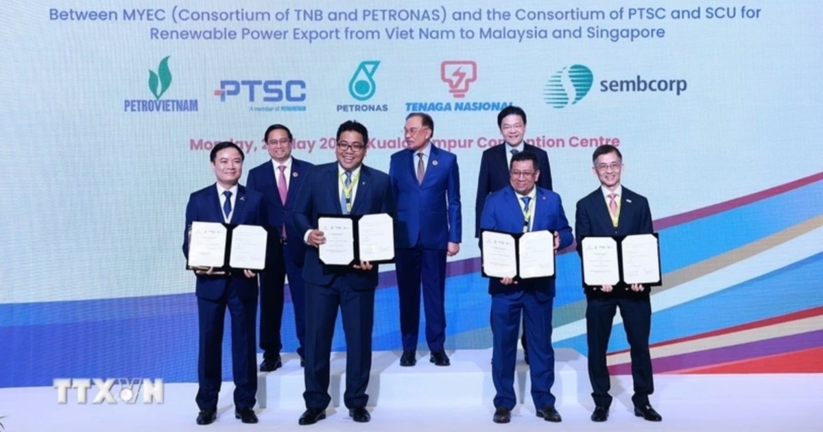 Việt Nam thỏa thuận xuất khẩu điện năng lượng tái tạo sang Malaysia và Singapore