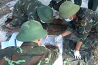 Tìm kiếm thông tin hầm trú ẩn bị đánh sập, vùi lấp khoảng 80 liệt sĩ
