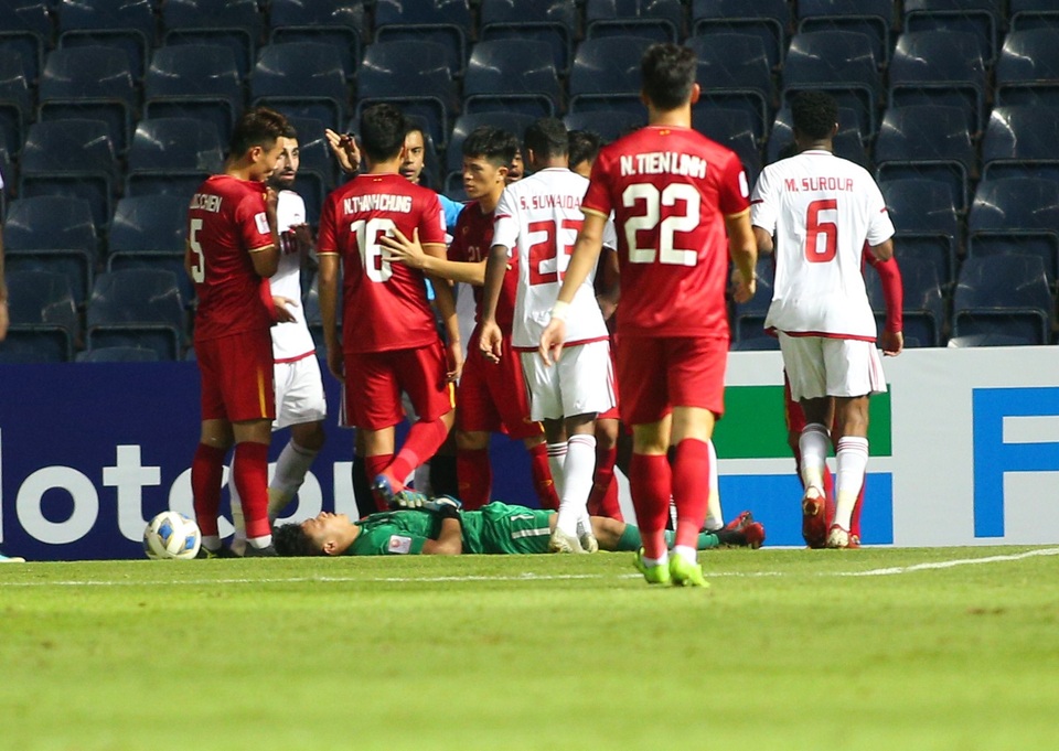 Thủ thành Bùi Tiến Dũng có khả năng vắng mặt ở trận gặp U23 Jordan - 1 Thủ thành Bùi Tiến Dũng có khả năng vắng mặt ở trận gặp U23 Jordan - 1