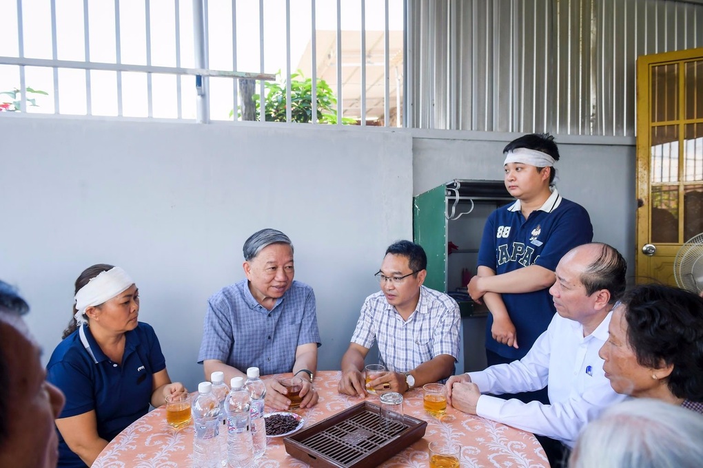 Đại tướng Tô Lâm thăm gia đình các liệt sĩ hy sinh tại Đắk Lắk - 1 Đại tướng Tô Lâm thăm gia đình các liệt sĩ hy sinh tại Đắk Lắk - 1