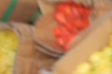 Nhộn nhịp thị trường hoa tươi ngày 20/11