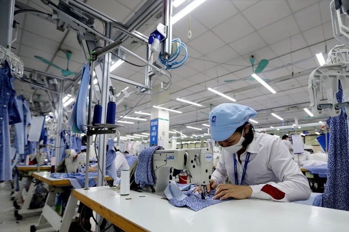 Mất cân đối cung cầu lao động sẽ dẫn đến tình trạng xã hội không tận dụng được lao động hợp lý, kéo giảm năng suất lao động.