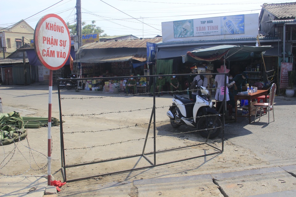 Quảng Trị cách ly xã hội toàn thôn có ca mắc Covid-19 - 1 Quảng Trị cách ly xã hội toàn thôn có ca mắc Covid-19 - 1