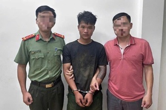Trinh sát bắt giữ thanh niên trốn lệnh truy nã ở Lâm Đồng