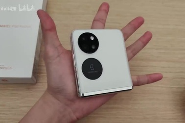 Cận cảnh smartphone gập vỏ sò Huawei P50 Pocket