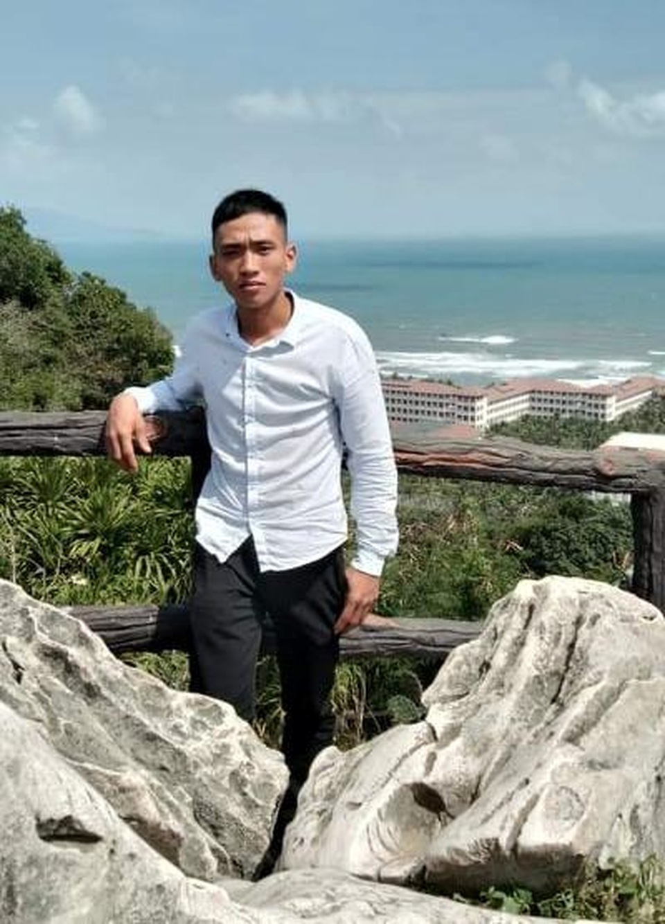 Vụ phát hiện thi thể cô gái 18 tuổi: Một đối tượng ra đầu thú - 1 Vụ phát hiện thi thể cô gái 18 tuổi: Một đối tượng ra đầu thú - 1