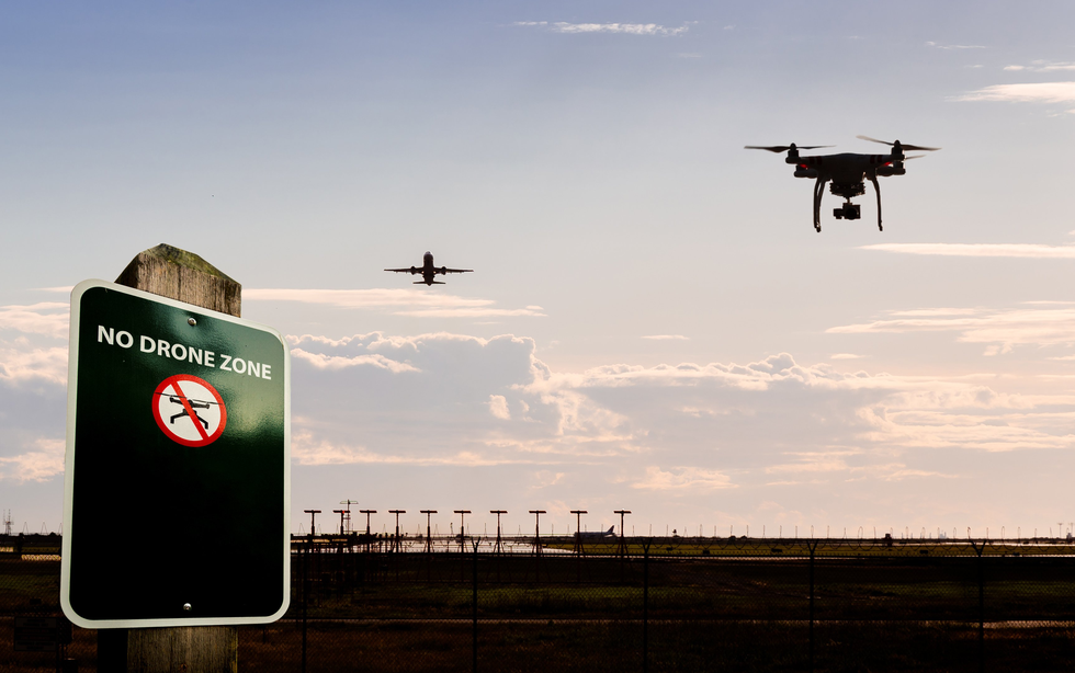 Flycam và những mối nguy vi phạm pháp luật - 4 Flycam và những mối nguy vi phạm pháp luật - 4