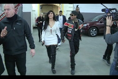 Kylie Jenner và Tyga đi xem show thời trang