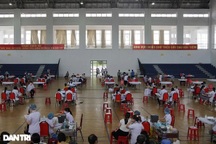 Làm rõ thông tin lãnh đạo xã ưu tiên tiêm vắc xin Covid-19 cho người thân