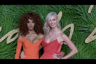 Jourdan Dunn đọ dáng Karlie Kloss