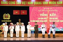 Học viện An ninh nhân dân nhận Huân chương Bảo vệ Tổ quốc hạng Ba