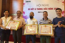 Nhóm PV Dân trí điều tra vụ áp thuế 5,7 tỷ nhận bằng khen của Bộ trưởng Trần Hồng Hà