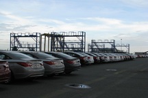 “Bỏ quên” lô ô tô tại cảng Tân Cảng - Cái Mép