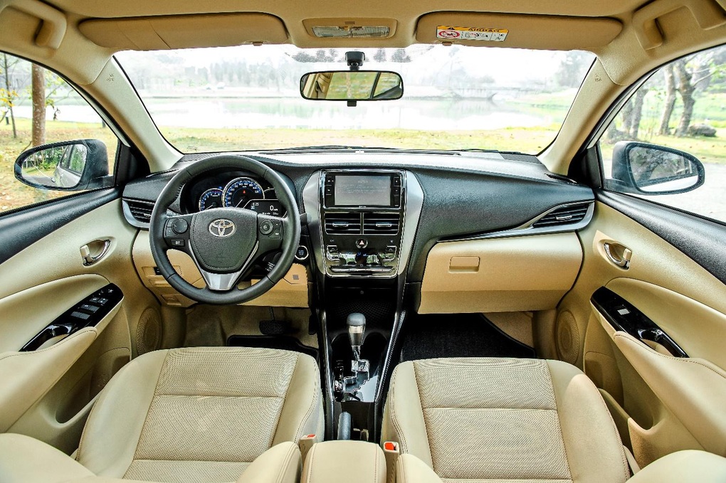 Rộn ràng đón Tết Quý Mão với ưu đãi khi mua Toyota Vios - 3 Rộn ràng đón Tết Quý Mão với ưu đãi khi mua Toyota Vios - 3
