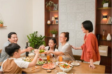 Bí quyết bảo vệ hệ tiêu hóa cho gia đình khi hè đến