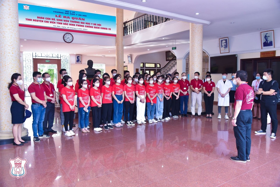 40 giảng viên, sinh viên Đại học Y Hà Nội tình nguyện chi viện Bắc Ninh - 1 40 giảng viên, sinh viên Đại học Y Hà Nội tình nguyện chi viện Bắc Ninh - 1
