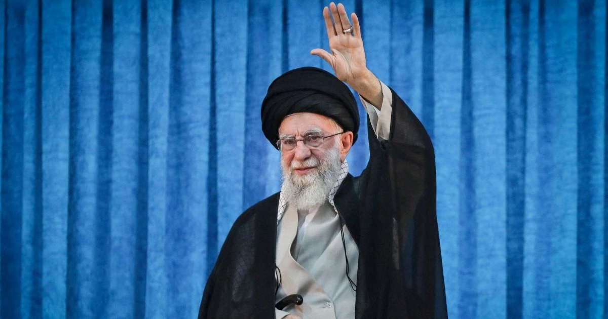 Israel tấn công Iran: Đòn trả đũa của Tehran đã bắt đầu - Trung Đông nóng rực, nín thở chờ xem phòng không Israel đỡ đạn