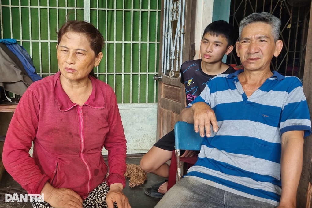 Lợn chết vì dịch, người dân còn phải nộp 600.000 đồng mới được tiêu hủy - 1 Lợn chết vì dịch, người dân còn phải nộp 600.000 đồng mới được tiêu hủy - 1