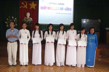 Sóc Trăng: Nhiều tổ chức, cá nhân hỗ trợ học sinh nghèo hiếu học