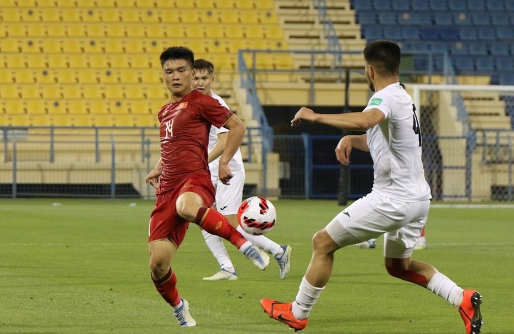 Điều ít biết về cầu thủ Việt Nam cao 1,68m xé lưới Thái Lan - 2 Điều ít biết về cầu thủ Việt Nam cao 1,68m xé lưới Thái Lan - 2