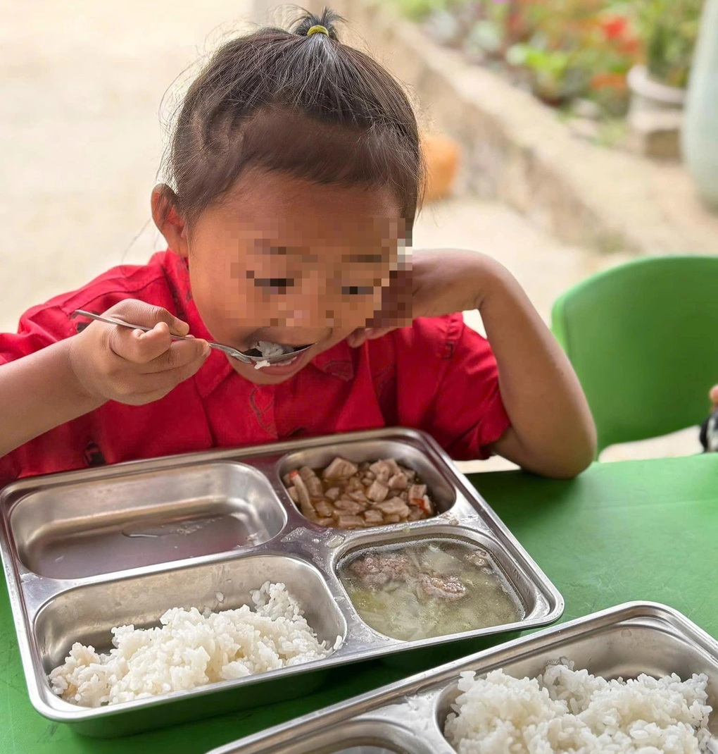 Αφού μεγάλωσα το παιδί για 3 μήνες, σοκαρίστηκα όταν ανακάλυψα ότι ο μαθητής δεν λάμβανε υποστήριξη - 2 Nuôi em 3 tháng mới tá hoả phát hiện học sinh không được hỗ trợ - 2