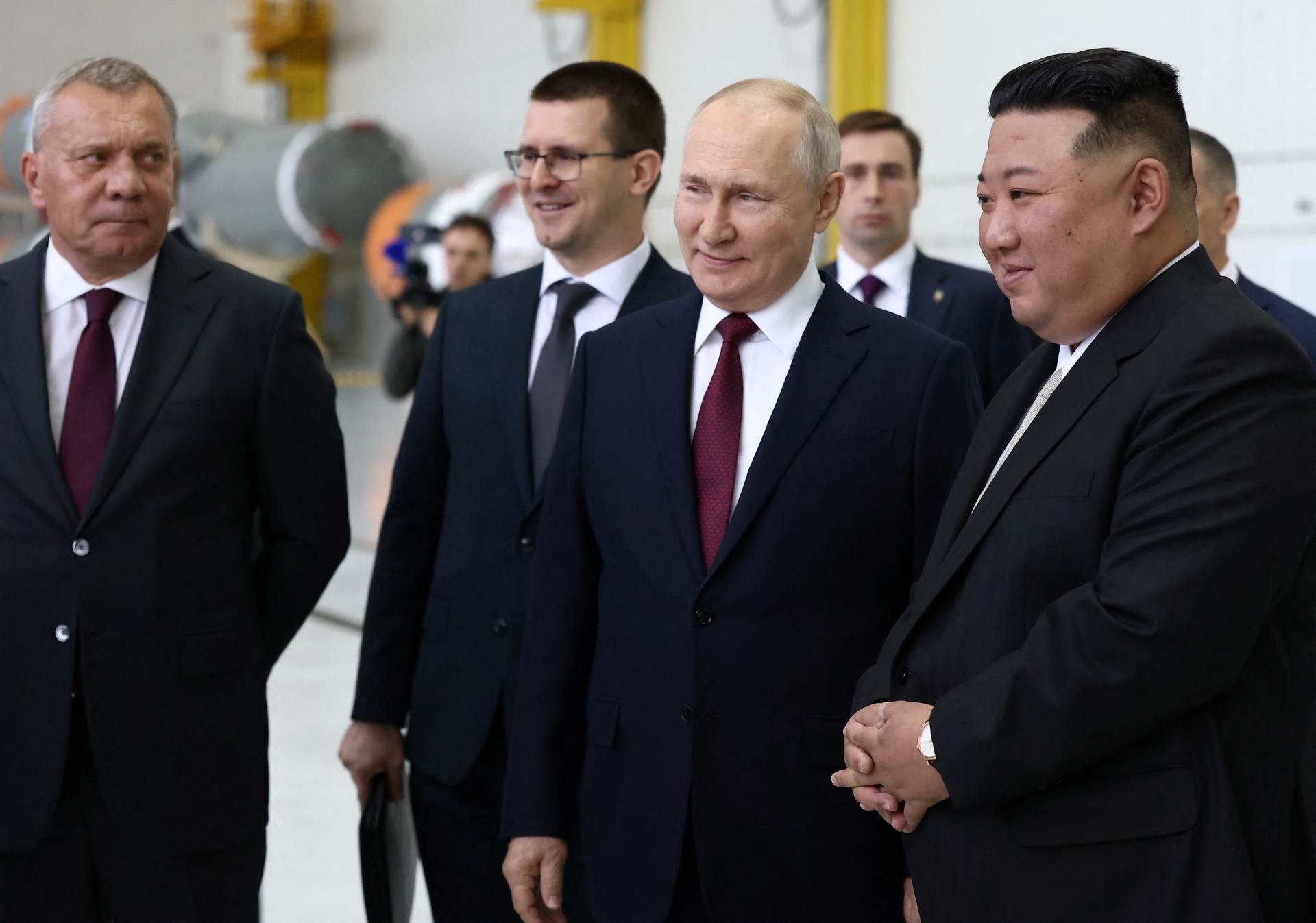 Ông Kim Jong-un: Triều Tiên coi quan hệ với Nga là ưu tiên hàng đầu - 4 Ông Kim Jong-un: Triều Tiên coi quan hệ với Nga là ưu tiên hàng đầu - 4