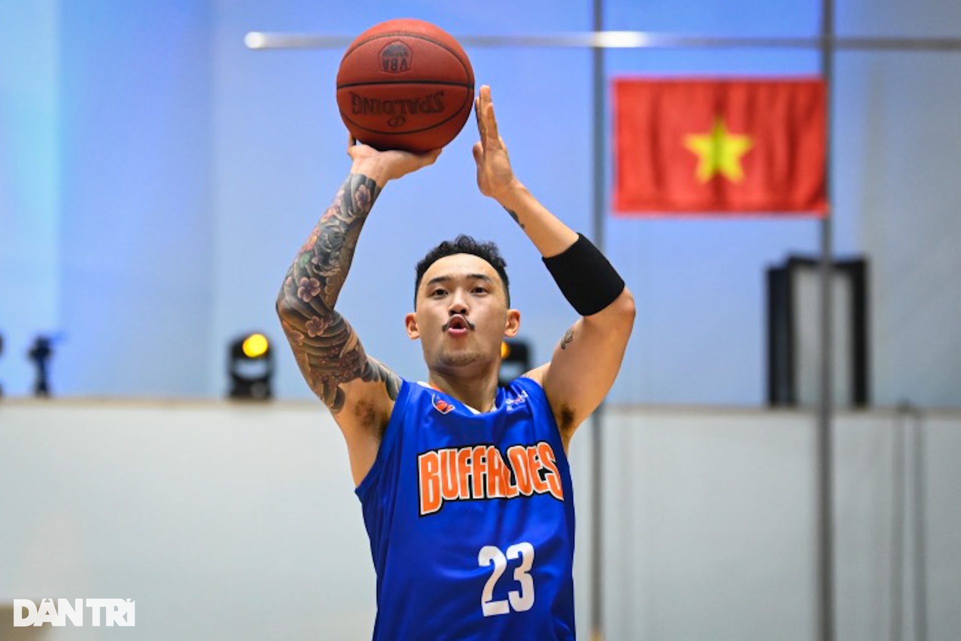 Ngôi sao tuyển bóng rổ Việt Nam thi đấu nhạt nhòa ngày khai mạc VBA 2022 - 16 Ngôi sao tuyển bóng rổ Việt Nam thi đấu nhạt nhòa ngày khai mạc VBA 2022 - 16