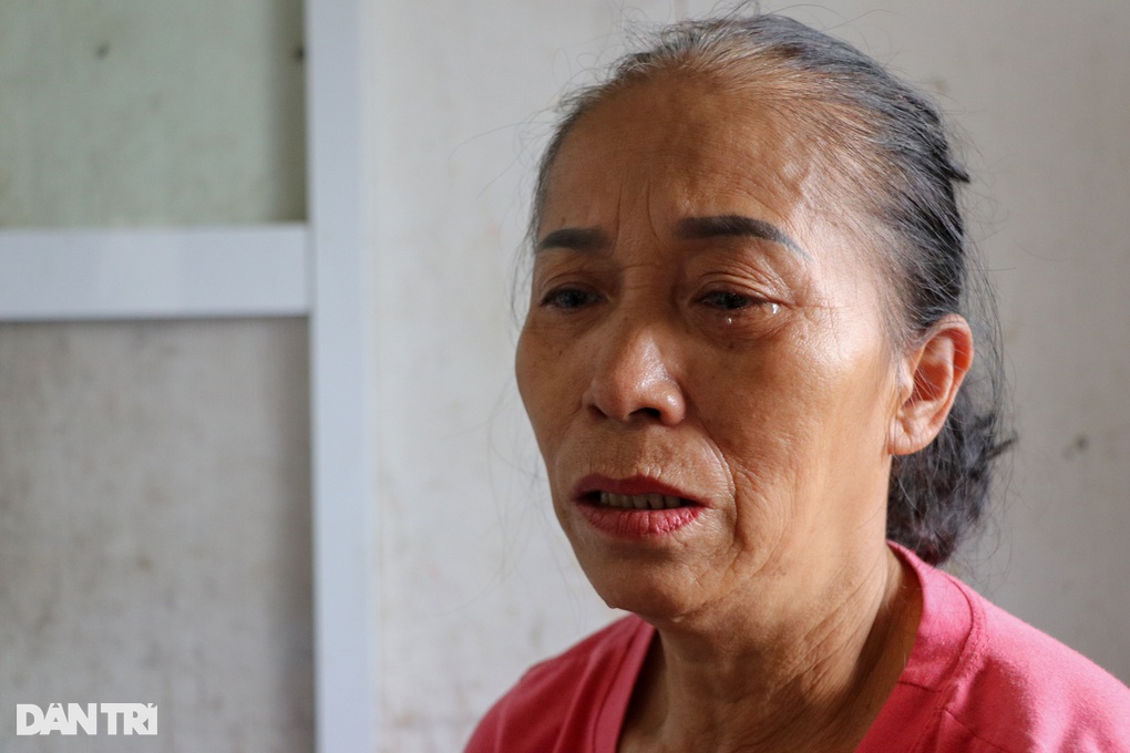 Mẹ khiếm thị phù não, bé 2 tháng tuổi khản cổ khóc đòi sữa - 4 Mẹ khiếm thị phù não, bé 2 tháng tuổi khản cổ khóc đòi sữa - 4