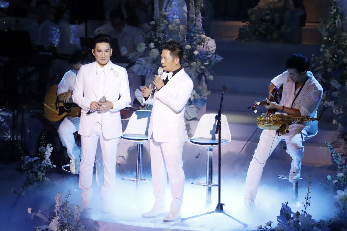 Quang Hà bật khóc khi hát tặng bố quá cố - nhạc sĩ Vũ Cẩm - 5 Quang Hà bật khóc khi hát tặng bố quá cố - nhạc sĩ Vũ Cẩm - 5
