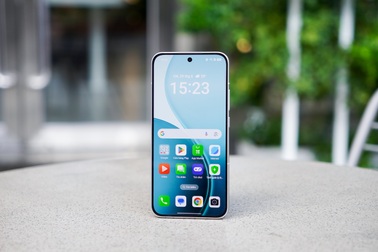 Đánh giá: Oppo Reno14 5G và "sức ép" từ iPhone 16, Samsung Galaxy S24