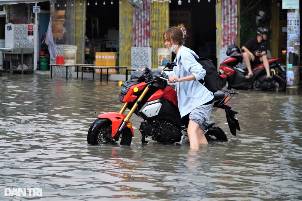 TPHCM: Triều cường đạt đỉnh trong 2 ngày tới, cảnh báo bể bờ bao - 1 TPHCM: Triều cường đạt đỉnh trong 2 ngày tới, cảnh báo bể bờ bao - 1