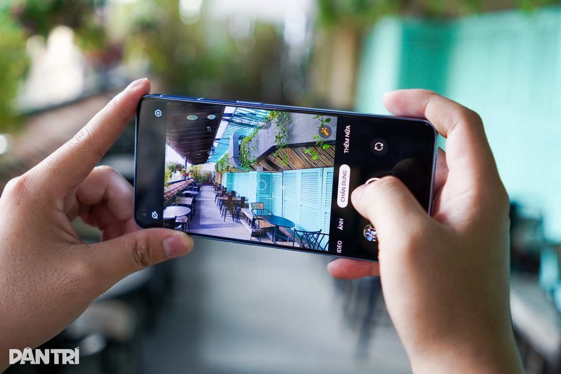 Cận cảnh Oppo Reno7 Pro 5G - Đối thủ của iPhone 13, Xiaomi 12 - 6 Cận cảnh Oppo Reno7 Pro 5G - Đối thủ của iPhone 13, Xiaomi 12 - 6