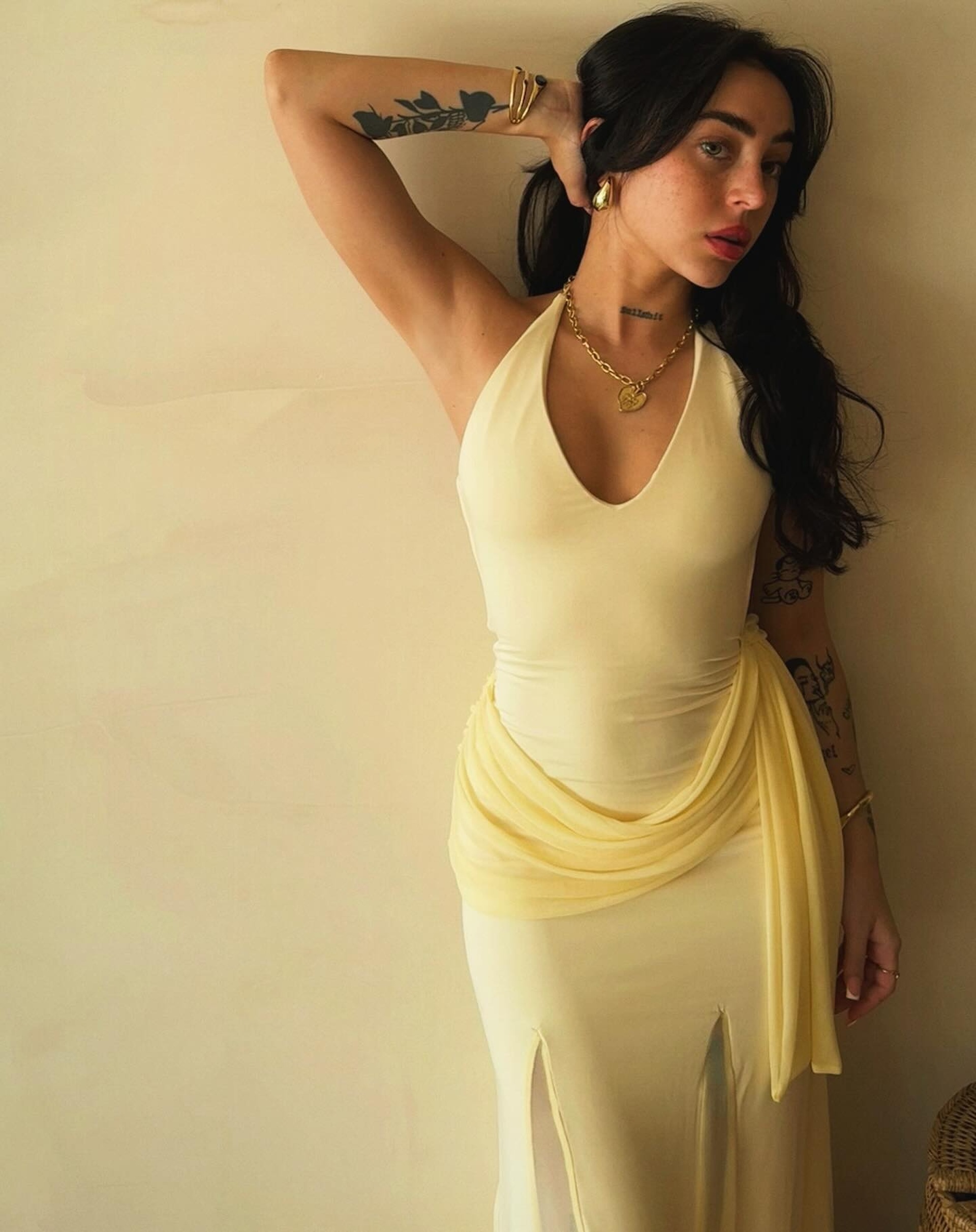 4 bóng hồng rơi vào vòng xoáy tình ái ồn ào của thần đồng bóng đá Yamal - 2