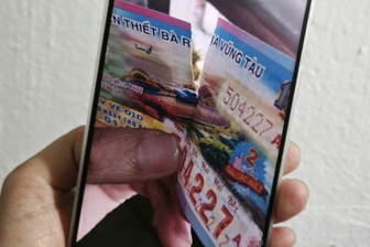 Vé số trúng giải nhất bị rách, người phụ nữ ở TPHCM vẫn được nhận thưởng