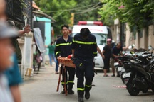 Hơn 3 giờ giải cứu các nạn nhân vụ sập nhà 4 tầng tại TPHCM