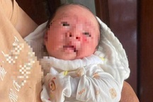 Bé gái sơ sinh bị bỏ ở trạm điện cùng tờ giấy ghi tên và 15 triệu đồng