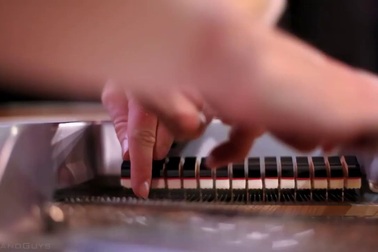 One Direction - What Makes You Beautiful