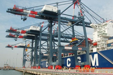 Cảng biển Việt Nam: Xây 10 xài được 2, 3