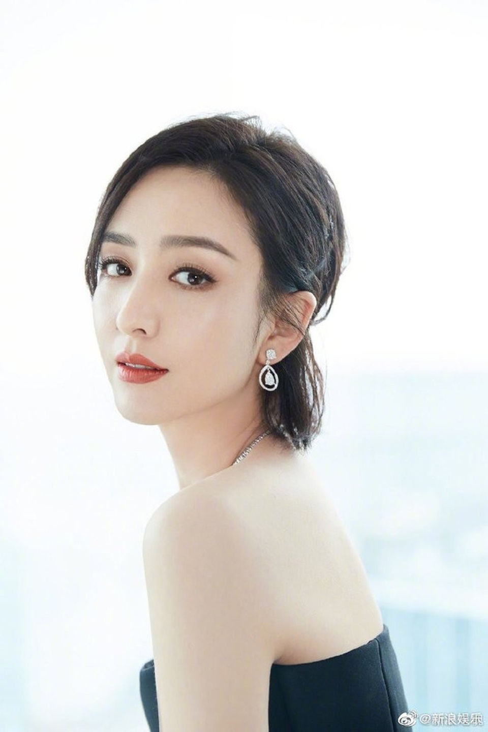 Đồng Lệ Á: “Tiên nữ giáng trần” mãi khổ vì một chữ “yêu” - 16 Đồng Lệ Á: “Tiên nữ giáng trần” mãi khổ vì một chữ “yêu” - 16