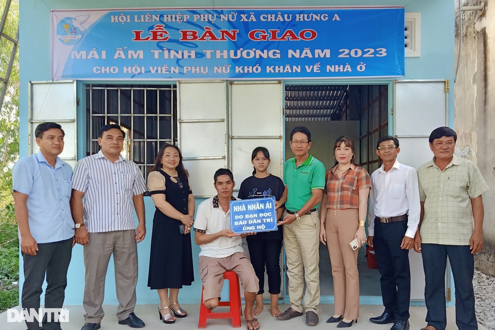 Nhờ bạn đọc Dân trí giúp xây căn nhà mơ ước, hai cha con tôi mừng lắm! - 1 Nhờ bạn đọc Dân trí giúp xây căn nhà mơ ước, hai cha con tôi mừng lắm! - 1