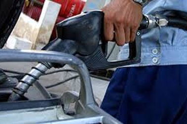 Truy tố 3 đối tượng buôn lậu hơn 296 tấn xăng A92