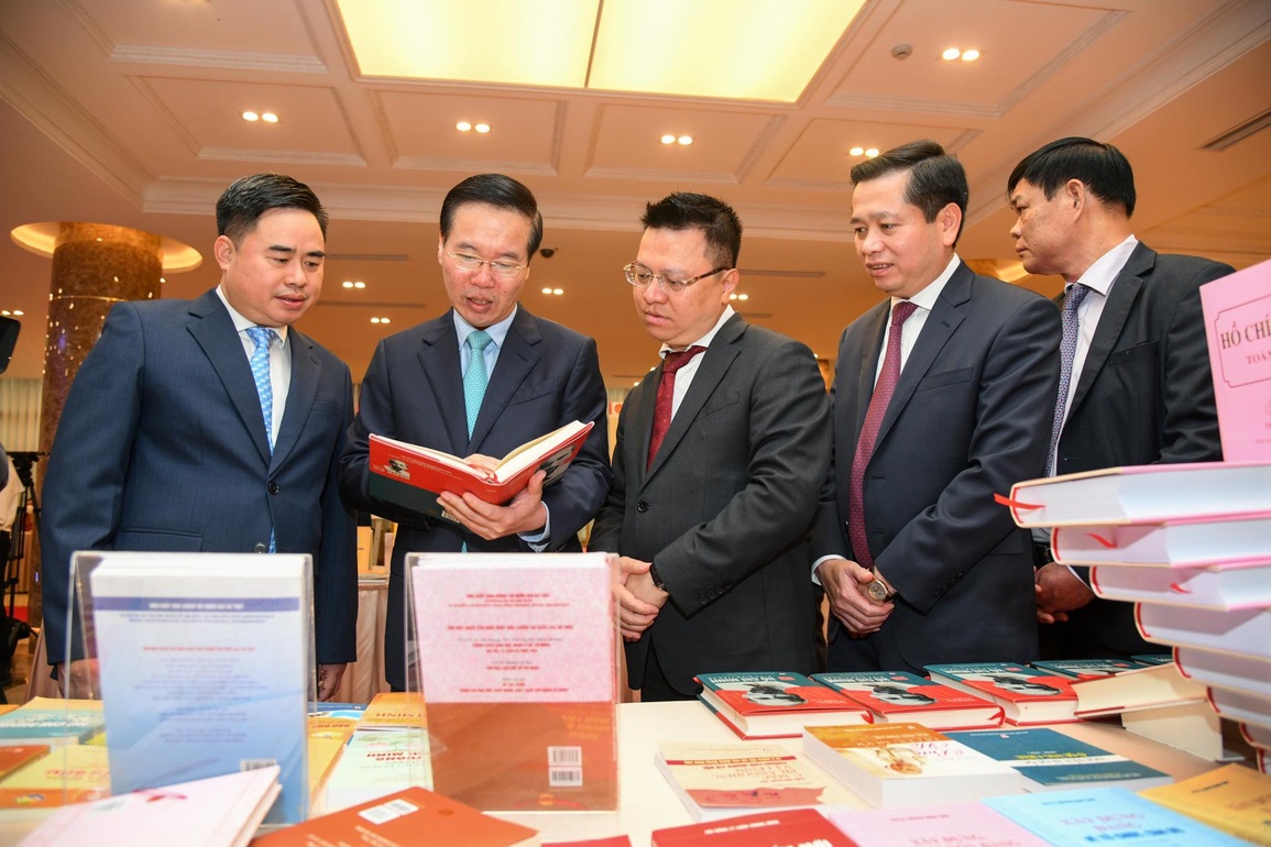 Chủ nghĩa cá nhân là kẻ địch ở trong lòng, luôn có nguy cơ trỗi dậy - 2 Chủ nghĩa cá nhân là kẻ địch ở trong lòng, luôn có nguy cơ trỗi dậy - 2