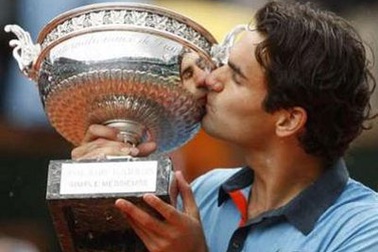 Vô địch Roland Garros, Federer đi vào lịch sử