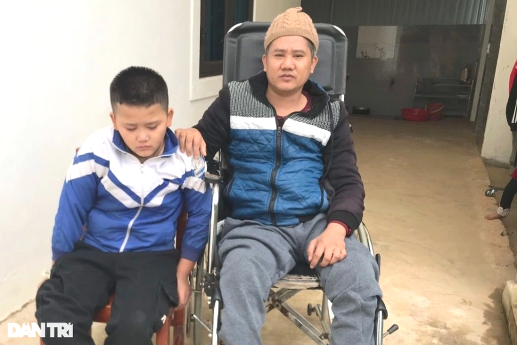 Cháu ước có đôi chân khỏe mạnh để tự đến trường, mẹ cháu không vất vả - 1 Cháu ước có đôi chân khỏe mạnh để tự đến trường, mẹ cháu không vất vả - 1