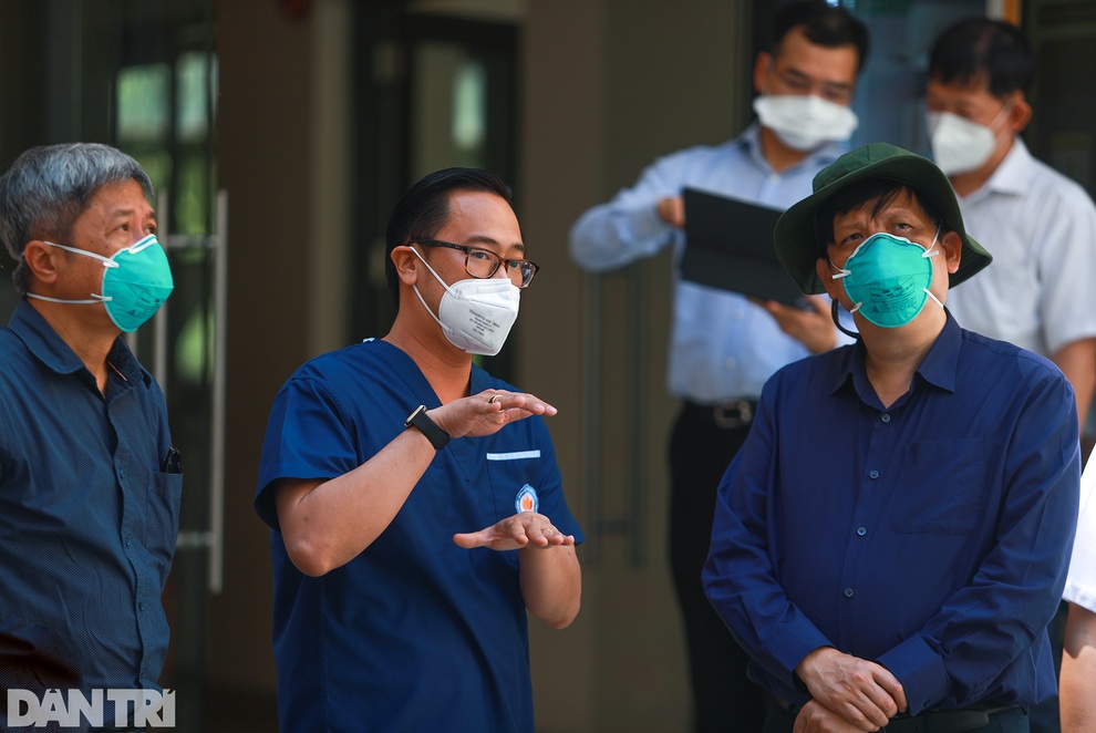 Bộ trưởng Bộ Y tế: Mong y bác sĩ luôn cố gắng dù còn nhiều khó khăn - 2